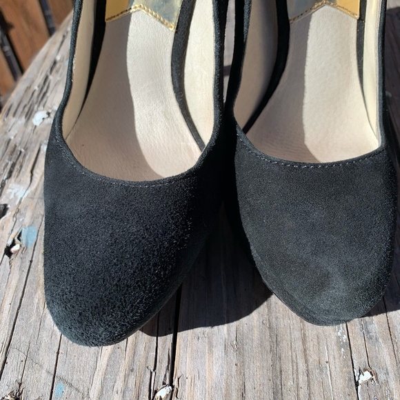 INVENTORY LIQUIDATION SALE! Michael Kors Black Suede Platform Pumps Size 7 - Picture 5 of 12